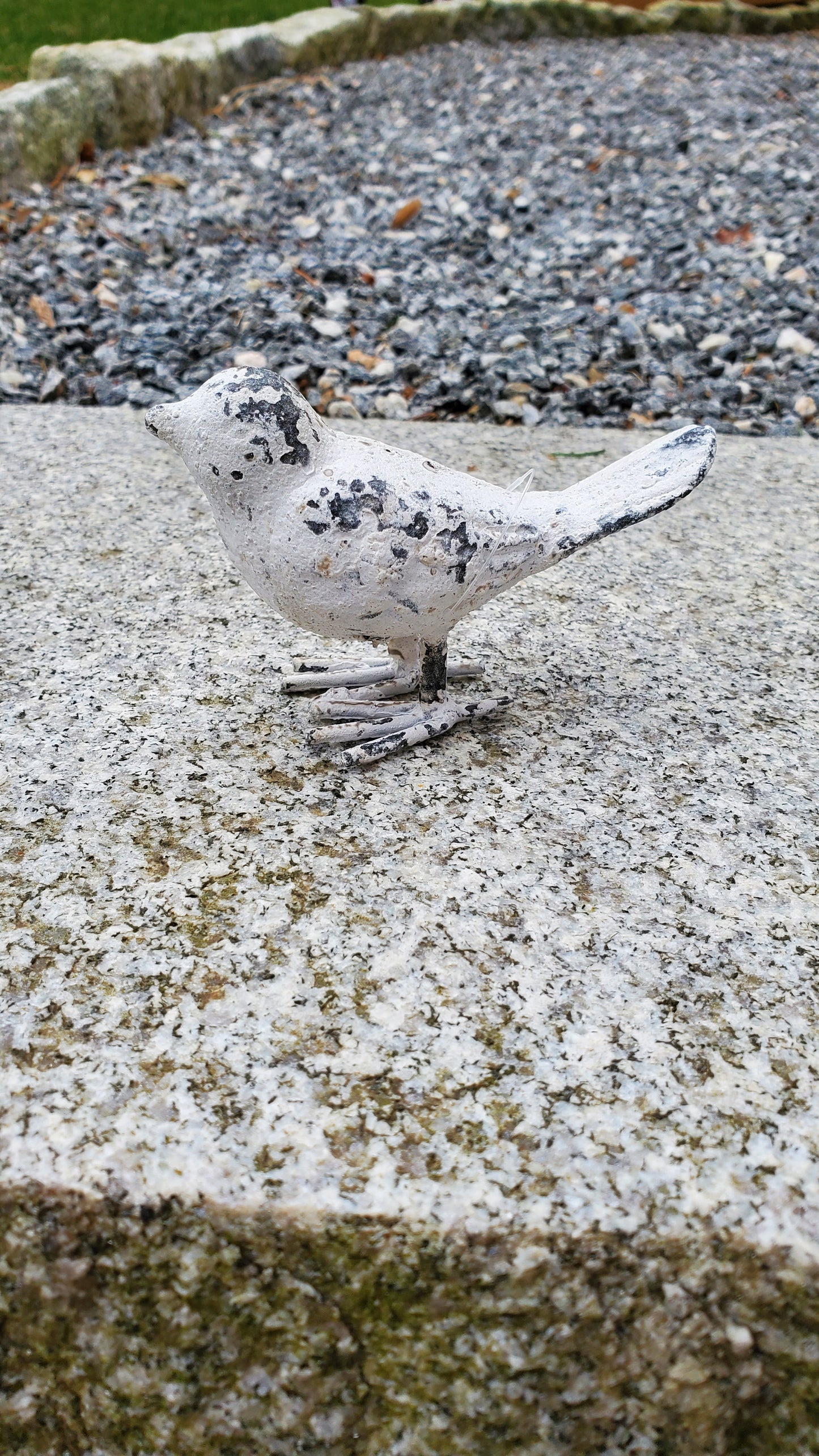 Chippy White Iron Bird