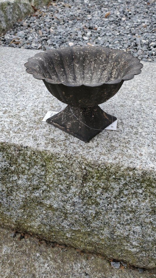 Pleated Dish/ French Gray