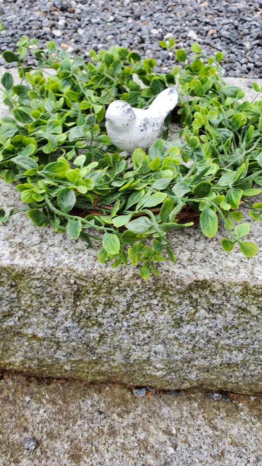 Chippy White Iron Bird